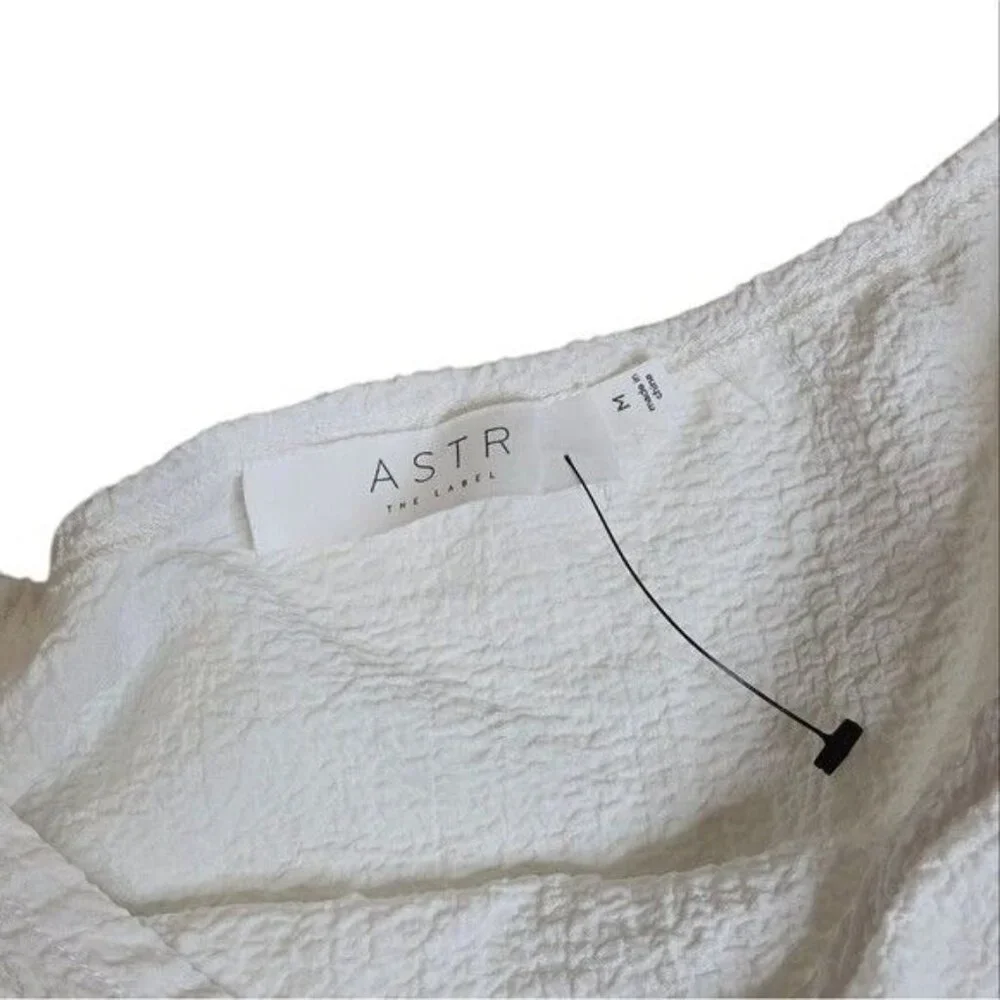 ASTR white crepe puff sleeve square neck body suite size medium - Picture 11 of 14